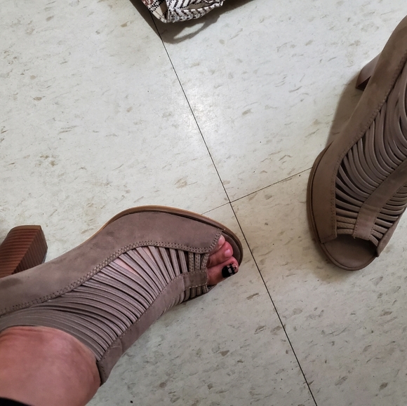 # 011 MIA Suede Booties NWOT - Picture 4 of 8